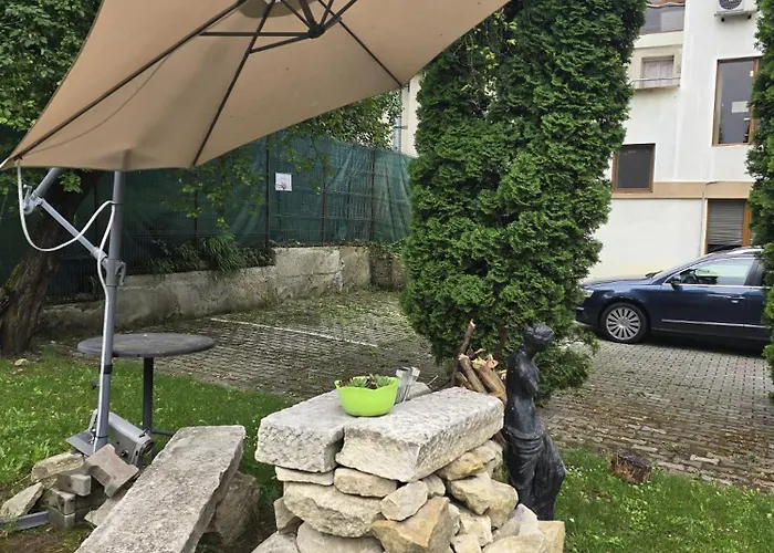 Mika Daire Kaloşvar